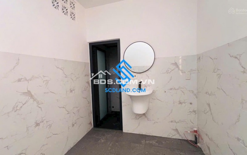 BÁN NHÀ MỚI TRUNG TÂM NHA TRANG – HẺM Ô TÔ, GẦN BIỂN, NỘI THẤT ĐẦY ĐỦ – DỌN VÀO Ở NGAY